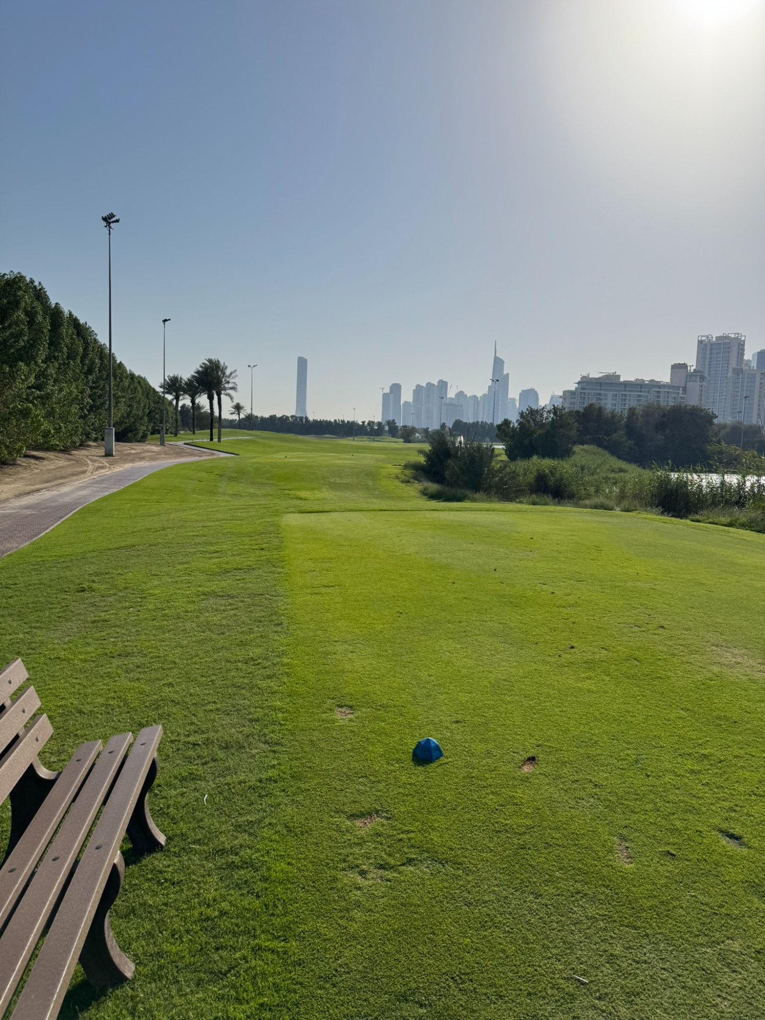Emirates Golf Club - fairway avec skyline