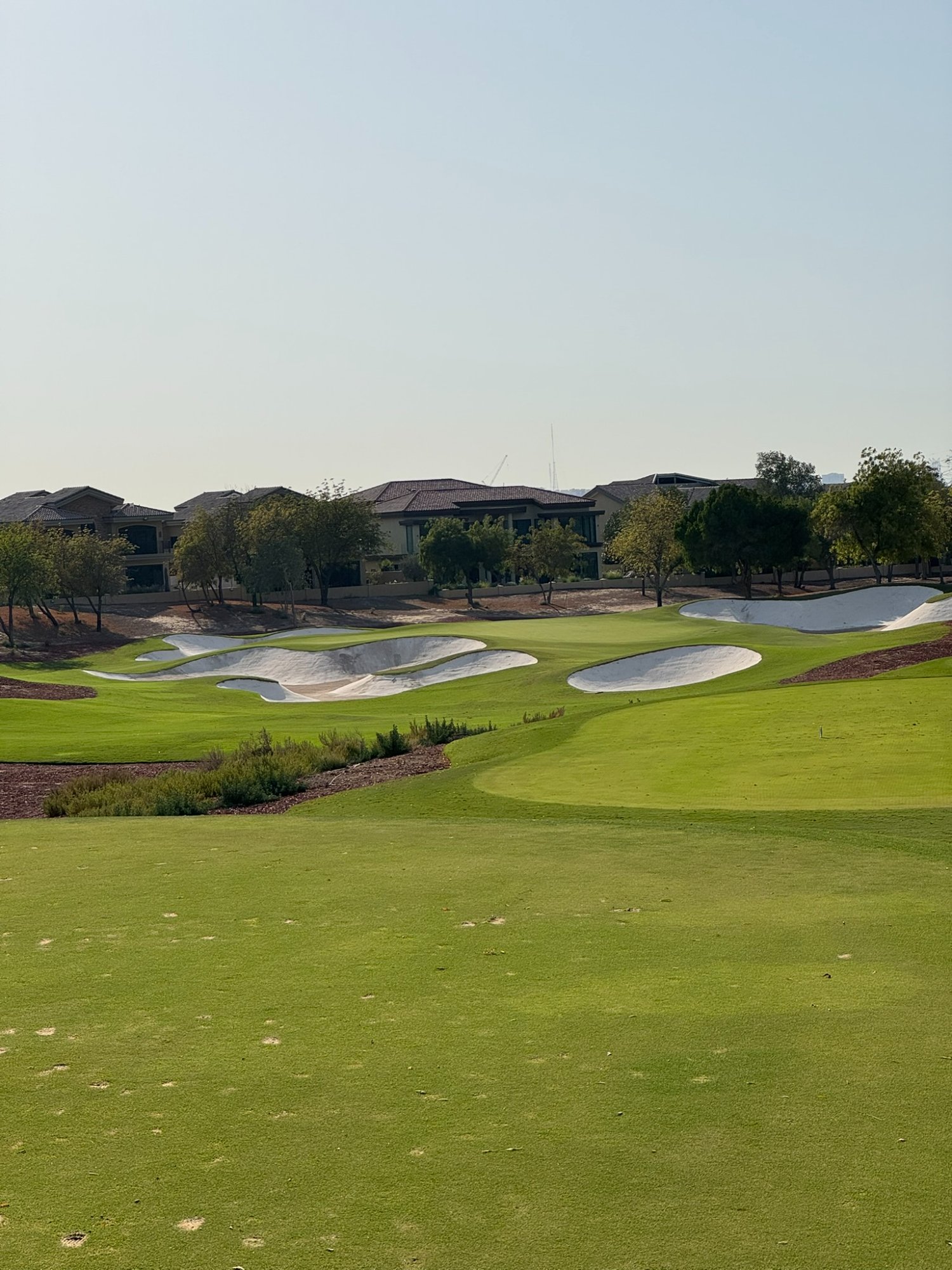 Jumeirah Golf Estate - bunkers sculptés et villas