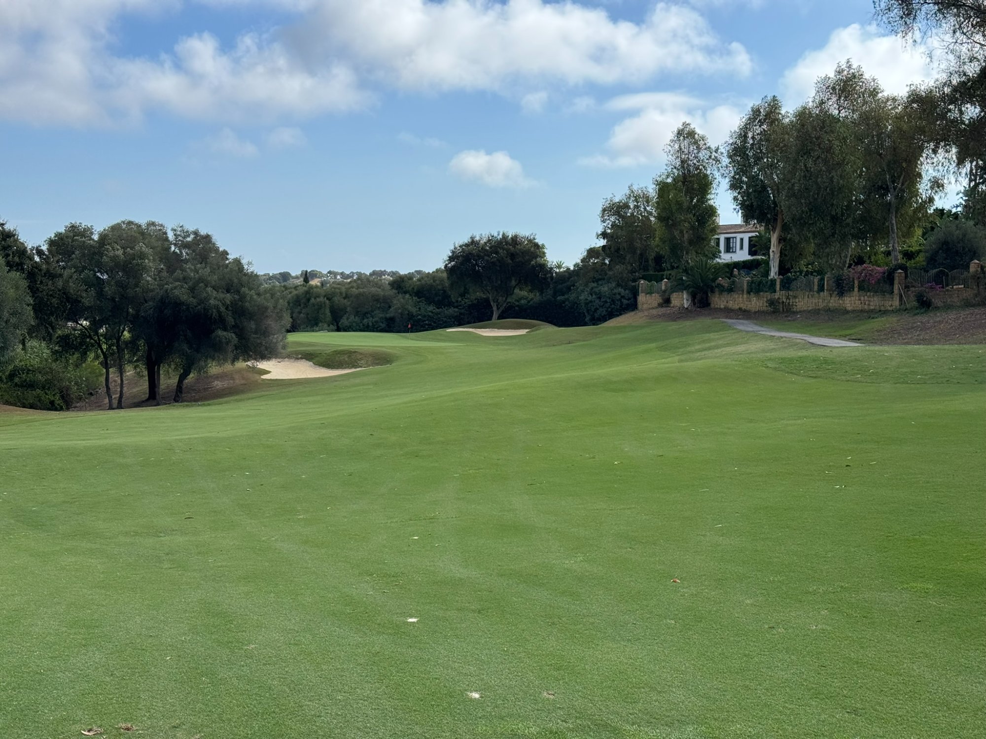 The Alto Club Sotogrande - fairway avec villa andalouse